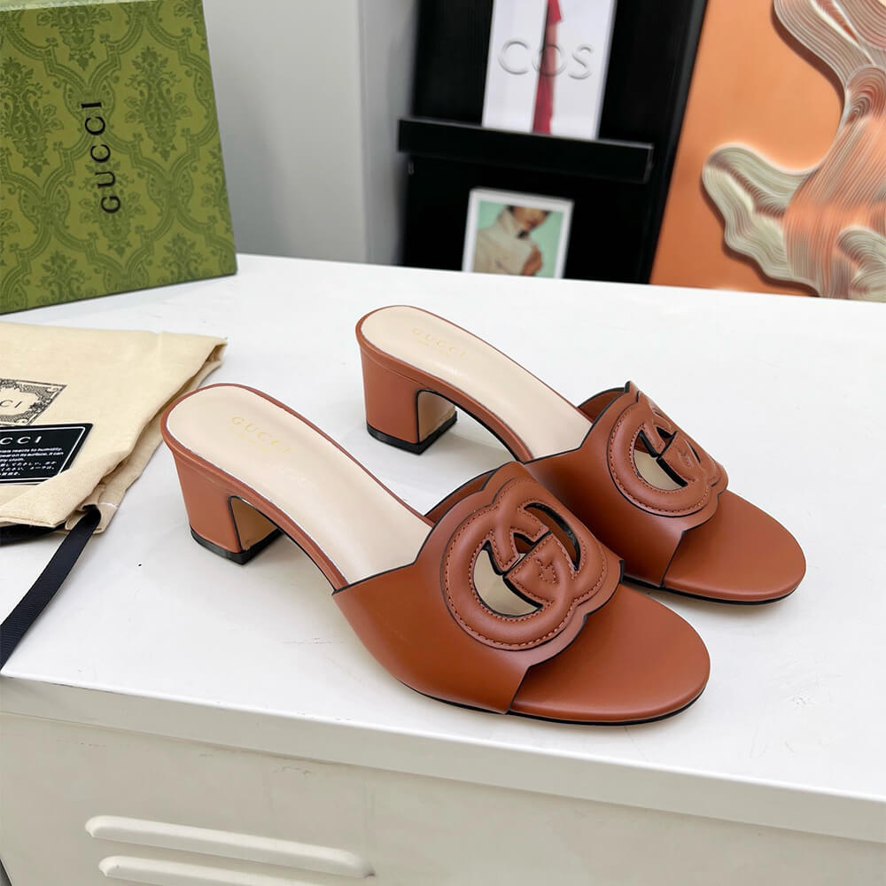 GUCCI Women s Interlocking G slide sandal