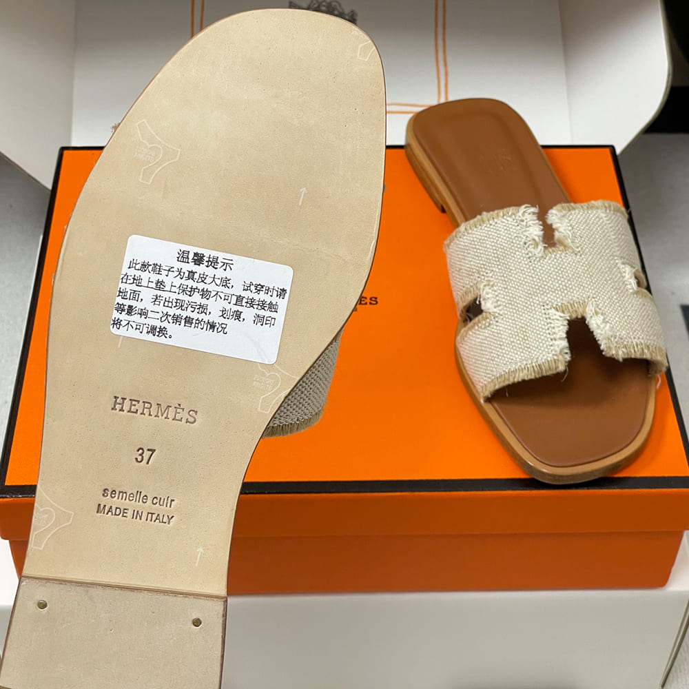HERMES Oran sandal