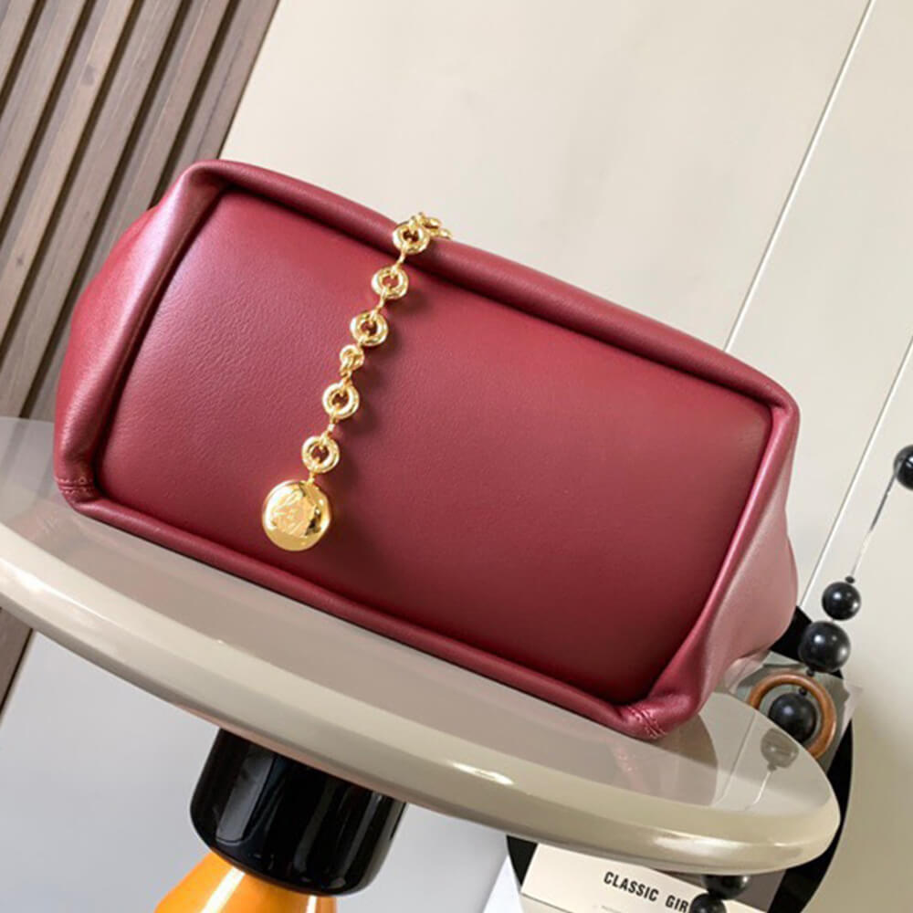 Loewe Medium Squeeze bag in nappa lambskin