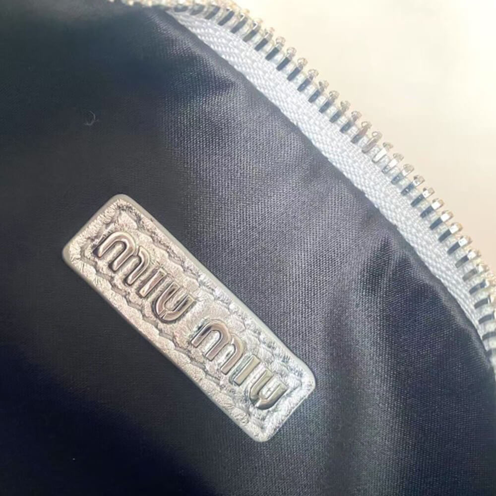 Small Wander matelasse nappa leather hobo bag(HIGH-END GRADE)